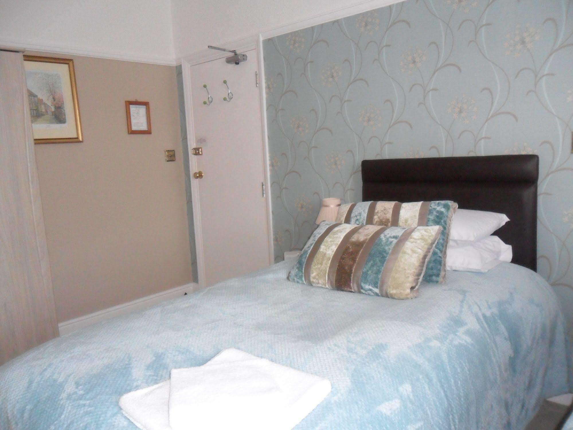 Cleave Court Guest House Llandudno Exterior photo