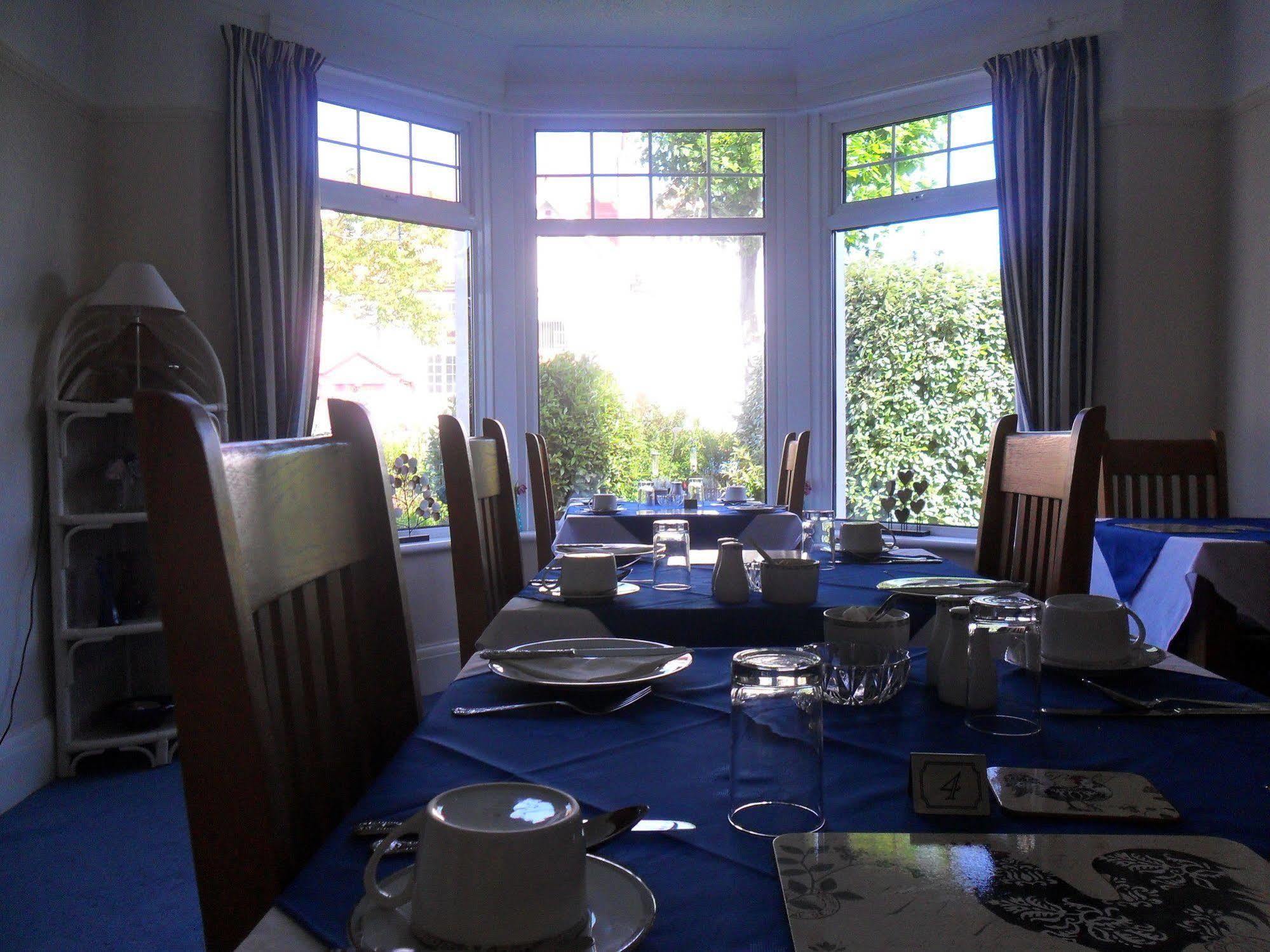 Cleave Court Guest House Llandudno Exterior photo